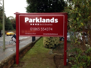 illuminated posted sign Oxford Bicester Banbury Abingdon