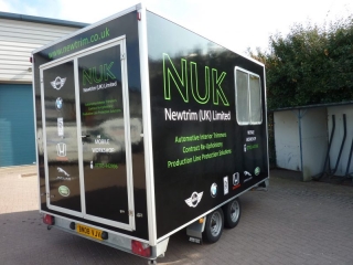 trailer signage colour change vinyl graphics Oxford