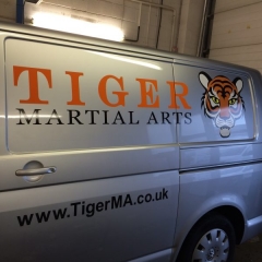 printed logo onto van Oxford Kidlington