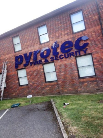 acrylic built up lettering Oxford Abingdon Bicester Banbury